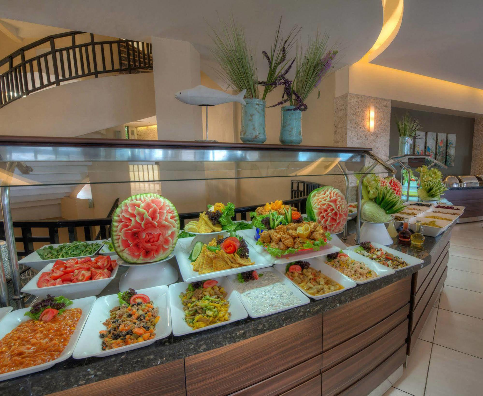 Golden Lotus Hotel 4*